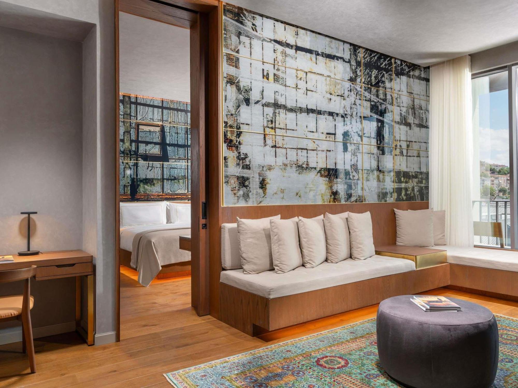 One-Bedroom Premium Suite Sea View Balcony Nickelodeon Play Access