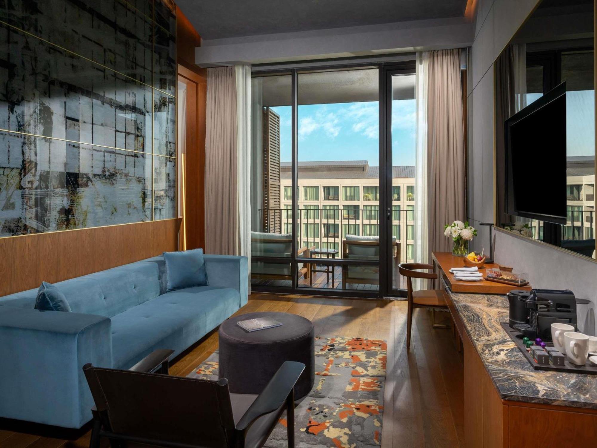 Two-Bedroom Premium Suite Sea View Balcony Nickelodeon Play Access