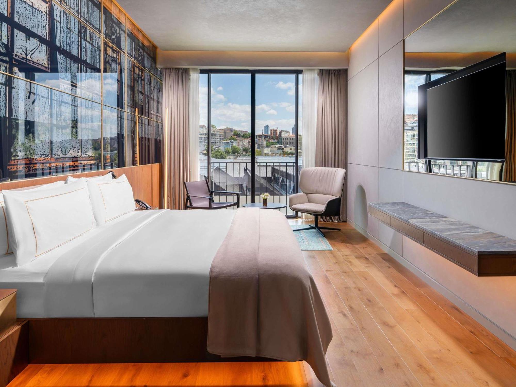 One-Bedroom Premium Suite Sea View Balcony Nickelodeon Play Access
