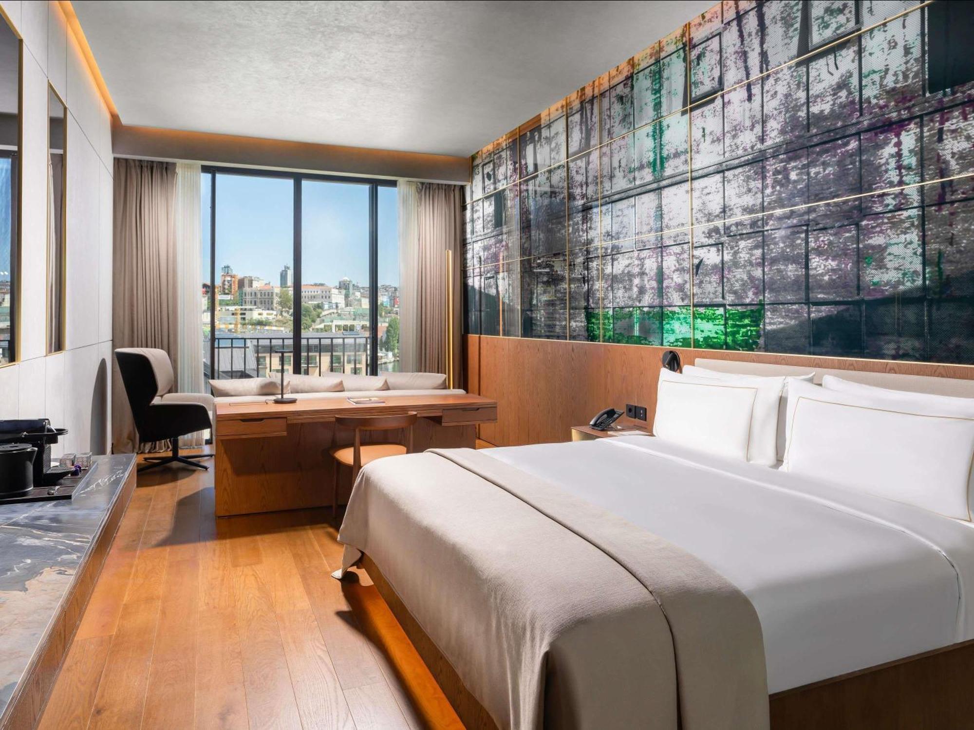 One-Bedroom Premium Suite Sea View Balcony Nickelodeon Play Access